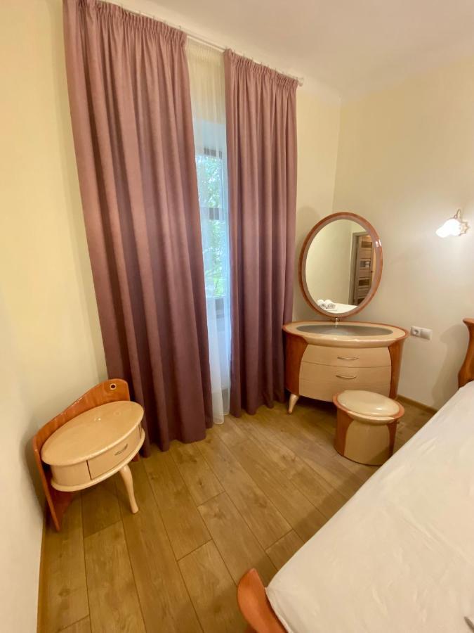 Apartment Yaroslav Osmomysl Square