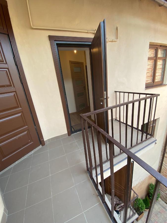 Yaroslav Osmomysl Square Apartment Lviv